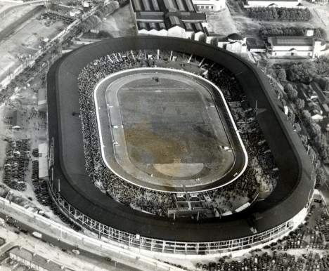 [Image: whitecitystadium.jpg]